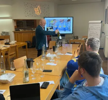 Weinverkostung in der Berufsfachschule München